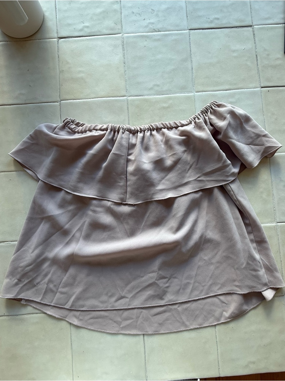 Wilfred Off-Shoulder Ruffle Tunic in Taupe